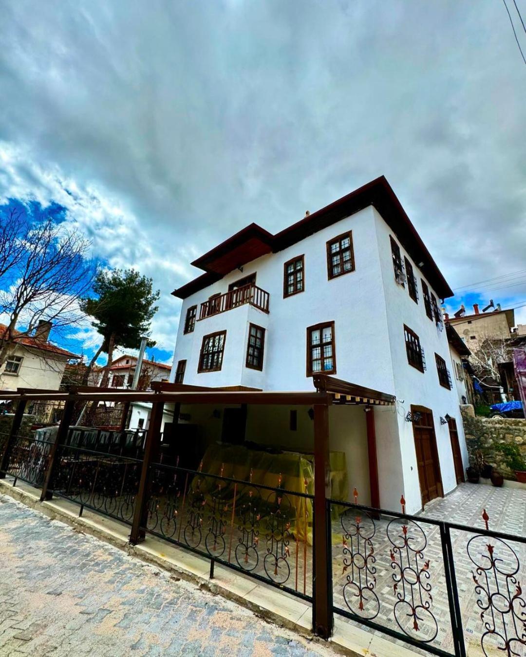 Ayten Hanim Konagi Karaman ภายนอก รูปภาพ